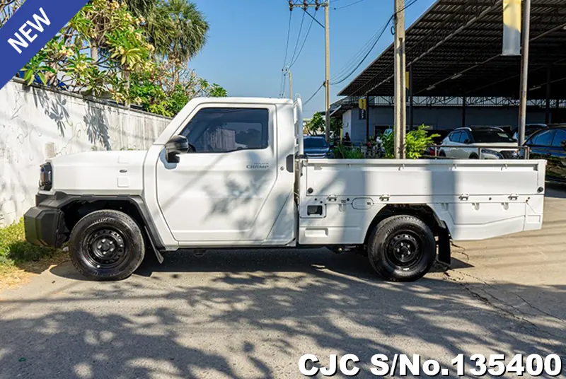 2024 Toyota / Hilux / Revo Stock No. 135400