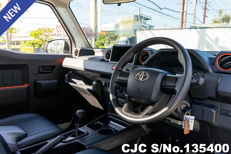 2024 Toyota / Hilux / Revo Stock No. 135400