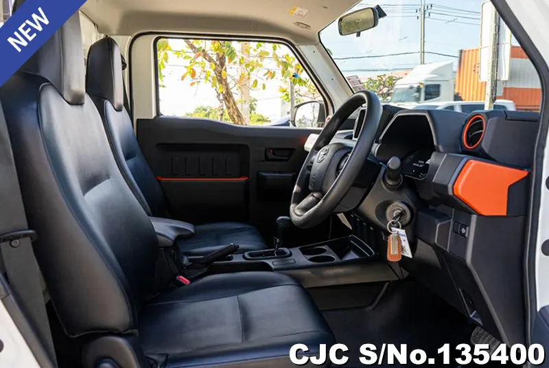 2024 Toyota / Hilux / Revo Stock No. 135400