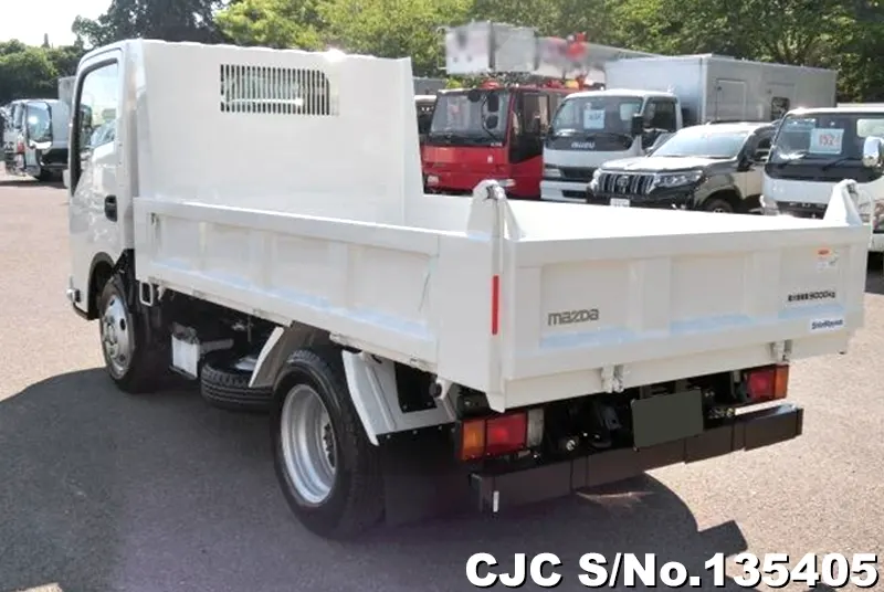 2025 Mazda / Titan Stock No. 135405