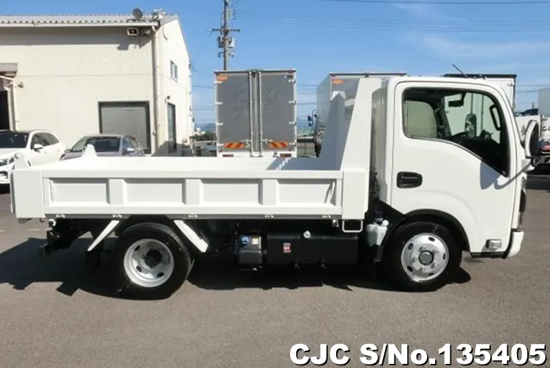 2025 Mazda / Titan Stock No. 135405