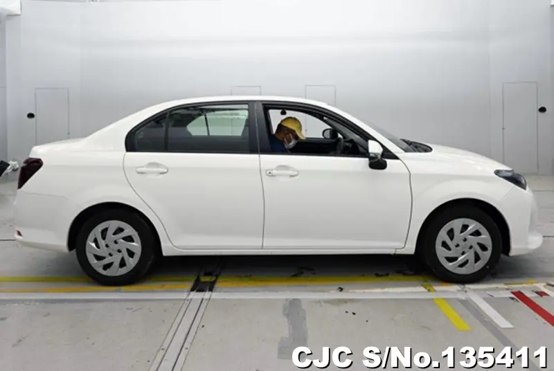 2025 Toyota / Corolla Axio Stock No. 135411