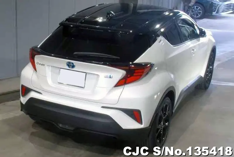 2021 Toyota / C-HR Stock No. 135418