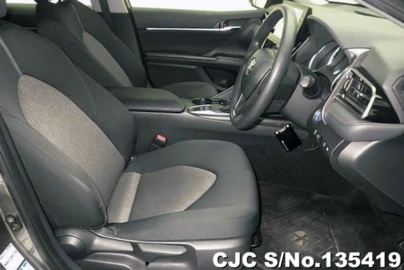 Toyota Camry in Gray for Sale Image 4