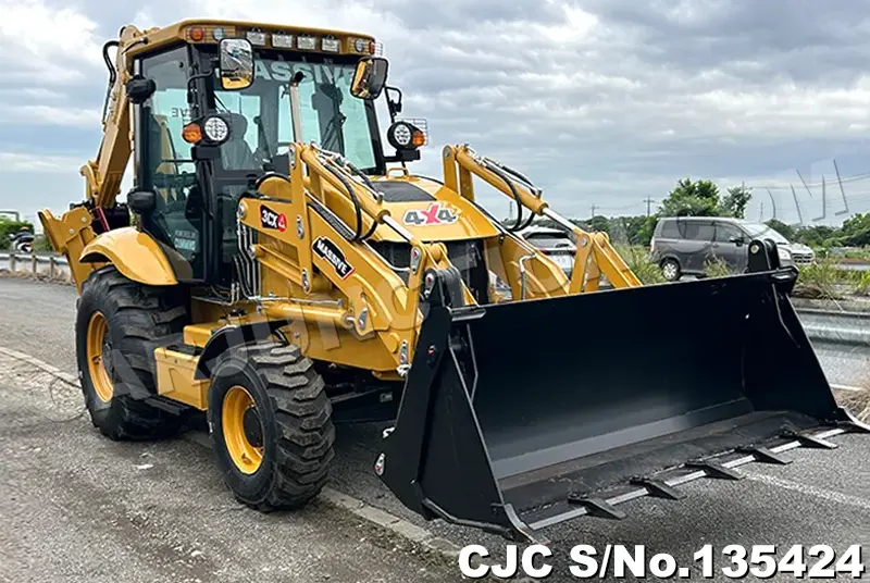 Massive 3CX Backhoe Loader