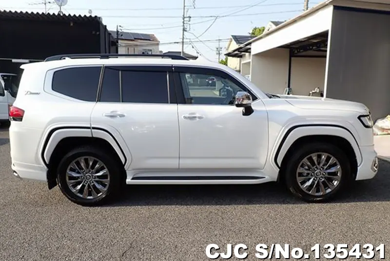 2023 Toyota / Land Cruiser Stock No. 135431