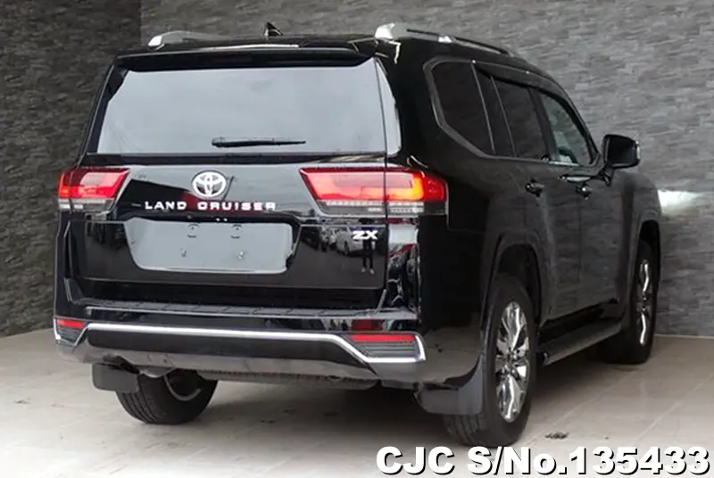 2023 Toyota / Land Cruiser Stock No. 135433