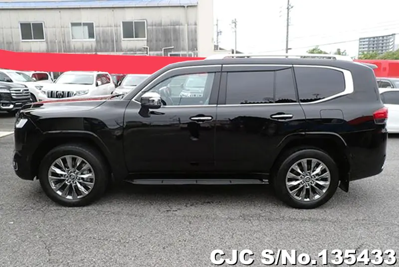 2023 Toyota / Land Cruiser Stock No. 135433