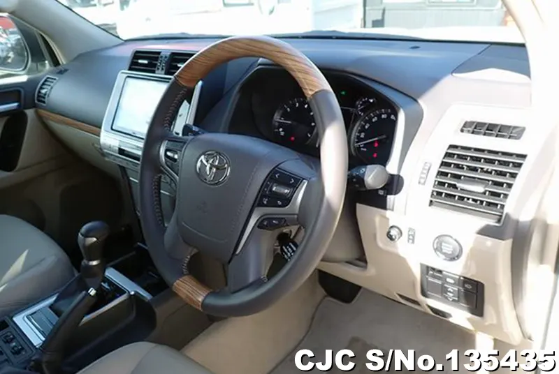 2022 Toyota / Land Cruiser Prado Stock No. 135435