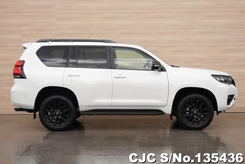 2022 Toyota / Land Cruiser Prado Stock No. 135436