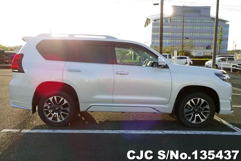 2022 Toyota / Land Cruiser Prado Stock No. 135437