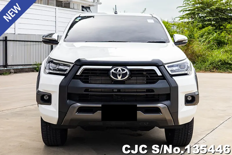 Toyota Hilux in White for Sale Image 4