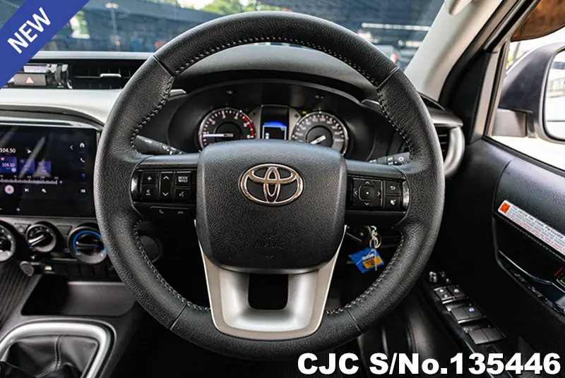 Toyota Hilux in White for Sale Image 13