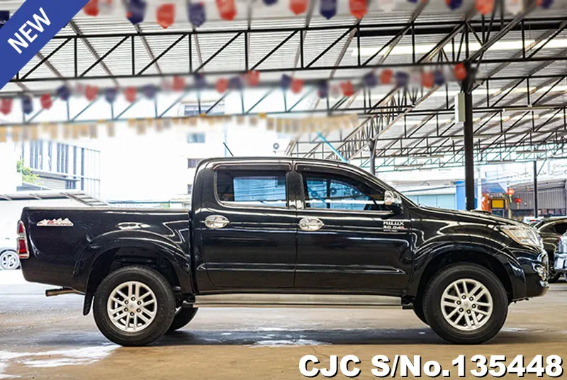2014 Toyota / Hilux / Revo Stock No. 135448