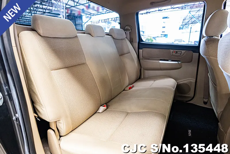 2014 Toyota / Hilux / Revo Stock No. 135448