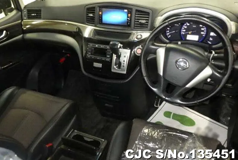 2013 Nissan / Elgrand Stock No. 135451