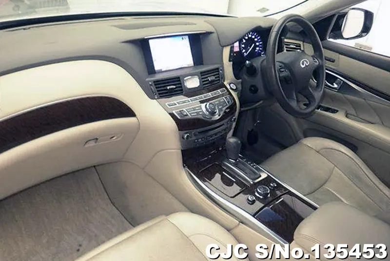 Nissan Fuga in Silver for Sale Image 3