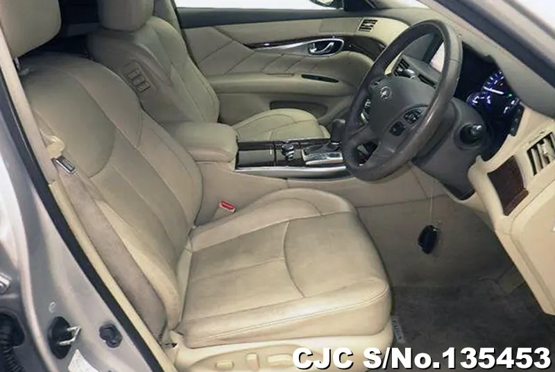 Nissan Fuga in Silver for Sale Image 4