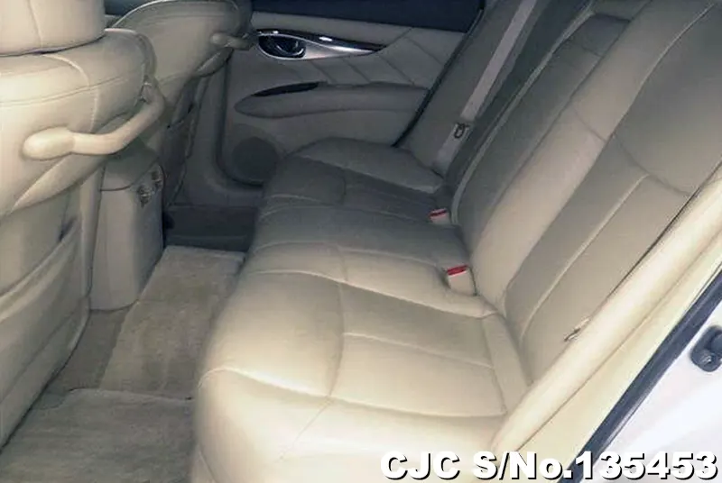 Nissan Fuga in Silver for Sale Image 5
