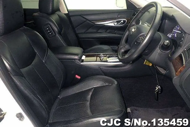 2014 Nissan / Fuga Stock No. 135459