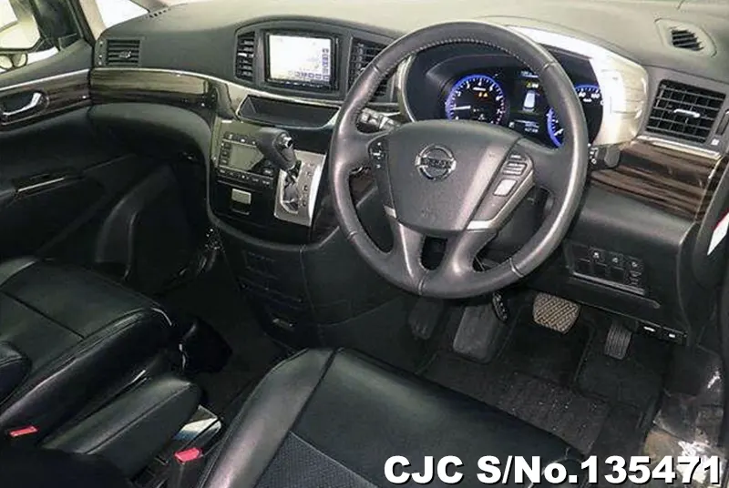 2017 Nissan / Elgrand Stock No. 135471