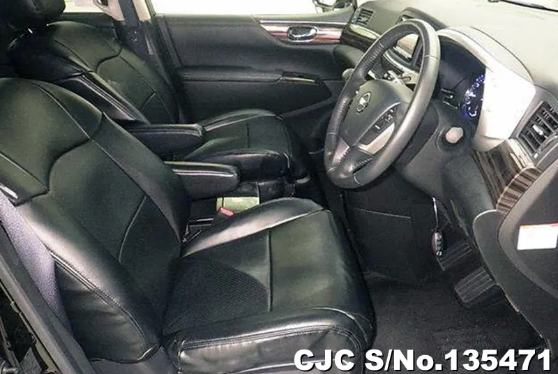 2017 Nissan / Elgrand Stock No. 135471