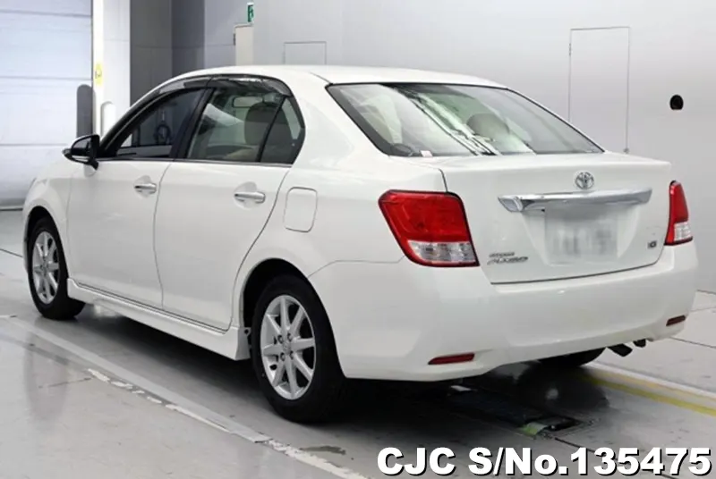 2013 Toyota / Corolla Axio Stock No. 135475