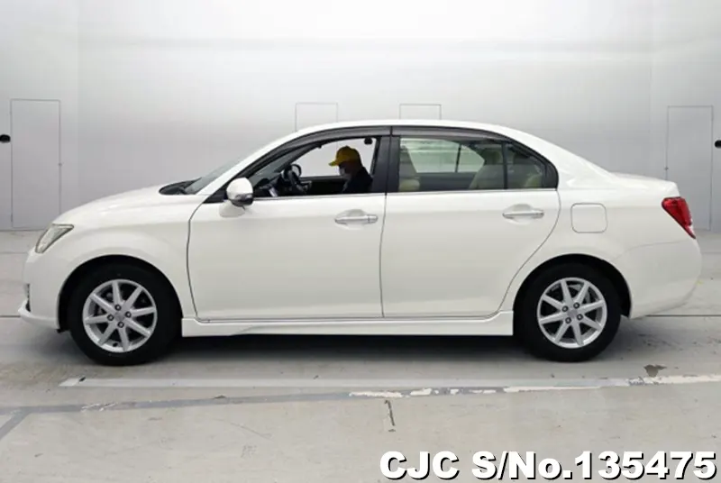 2013 Toyota / Corolla Axio Stock No. 135475