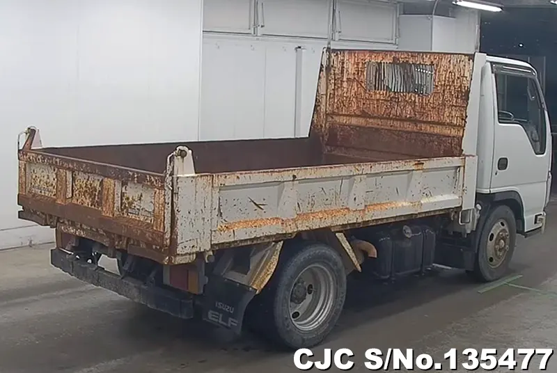 2011 Isuzu / Elf Stock No. 135477
