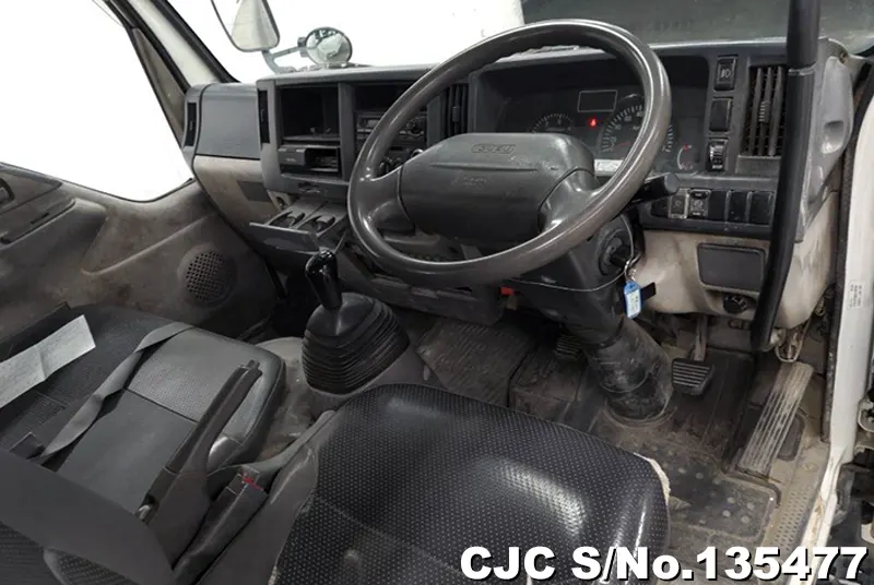 2011 Isuzu / Elf Stock No. 135477