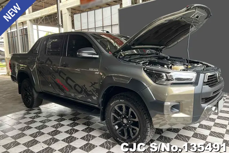 2021 Toyota / Hilux / Revo Rocco Stock No. 135491