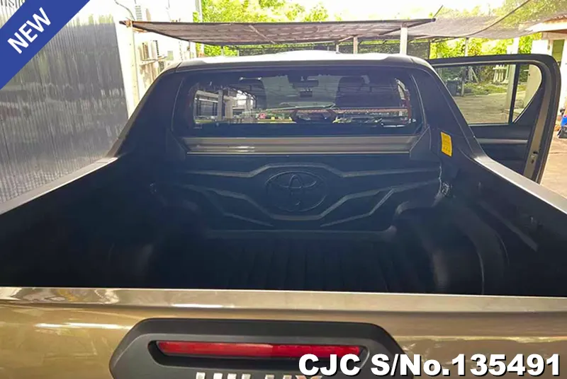 2021 Toyota / Hilux / Revo Rocco Stock No. 135491