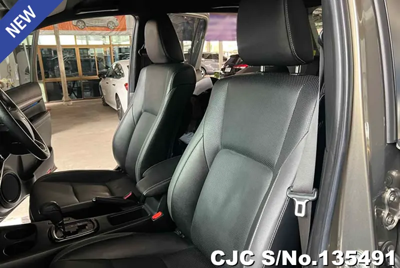2021 Toyota / Hilux / Revo Rocco Stock No. 135491