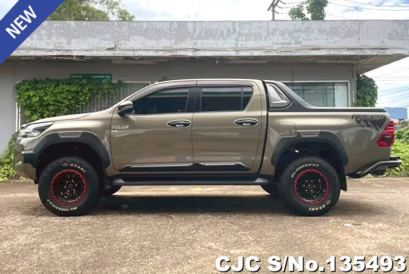 2021 Toyota / Hilux / Revo Rocco Stock No. 135493