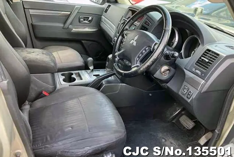 2013 Mitsubishi / Pajero Stock No. 135501