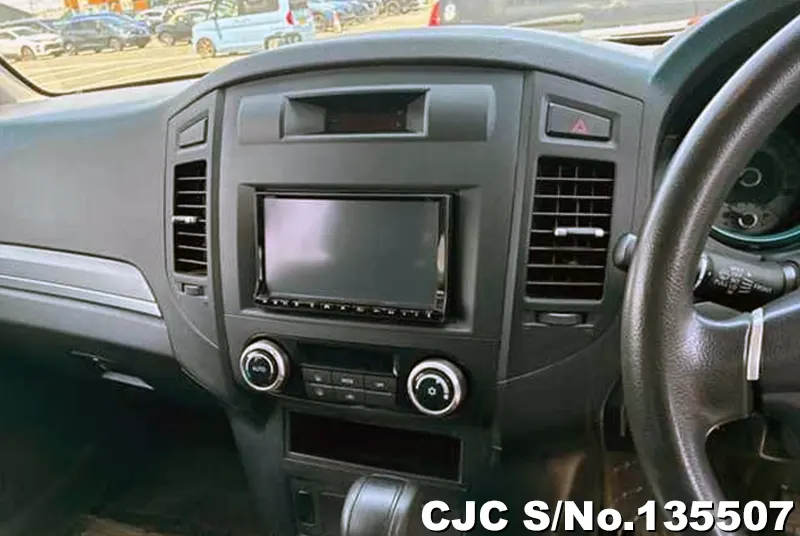 2012 Mitsubishi / Pajero Stock No. 135507