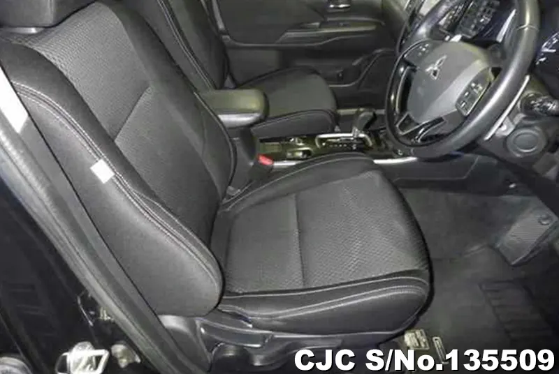 2017 Mitsubishi / Outlander Stock No. 135509