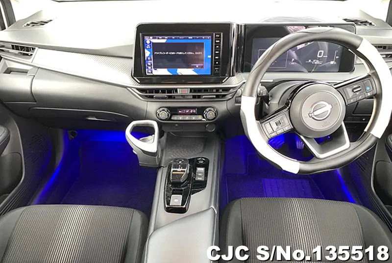 Nissan Note in Pearl White for Sale Image 9