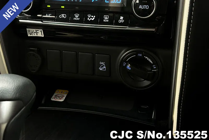 2021 Toyota / Fortuner Stock No. 135525