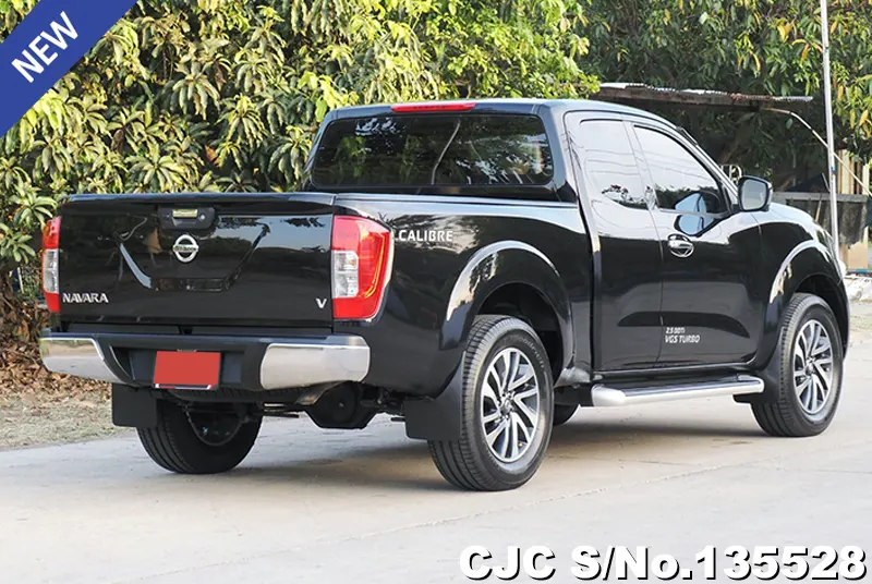 Nissan Navara in Black for Sale Image 2