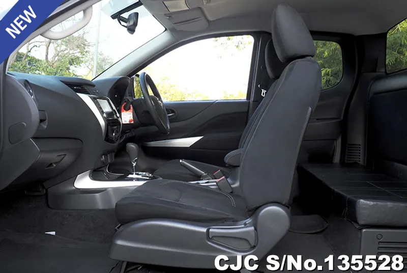 2020 Nissan / Navara Stock No. 135528