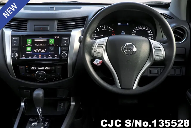 Nissan Navara in Black for Sale Image 10