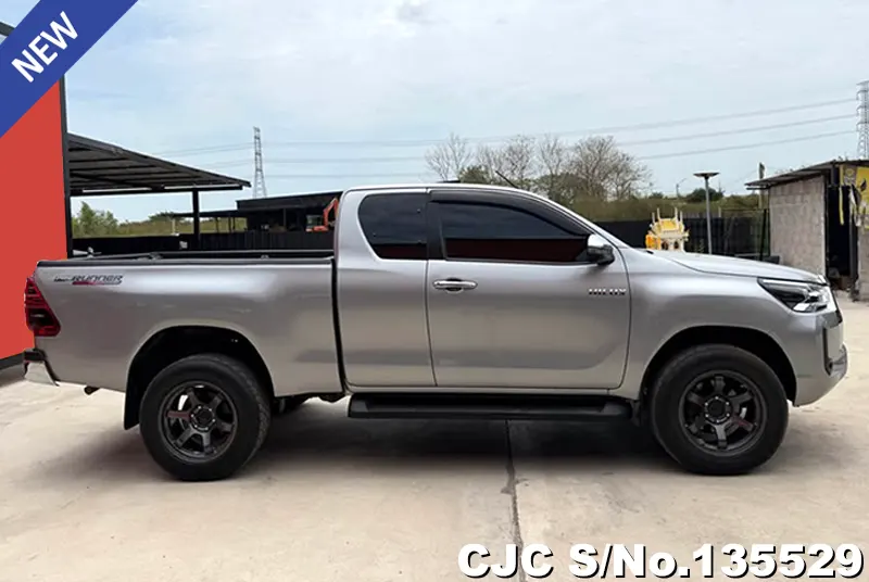 2022 Toyota / Hilux / Revo Stock No. 135529