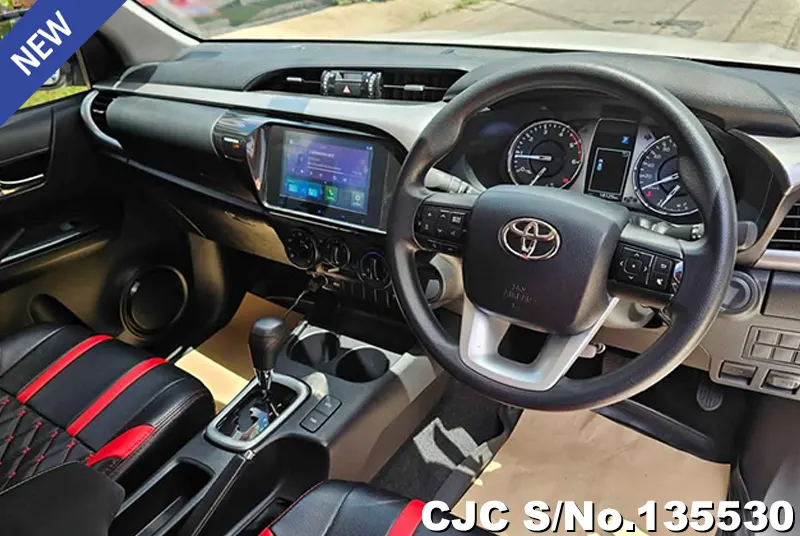 Toyota Hilux in White for Sale Image 5