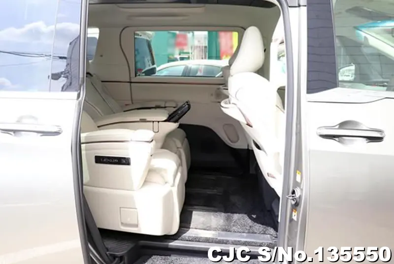 2025 Lexus / LM500h Stock No. 135550