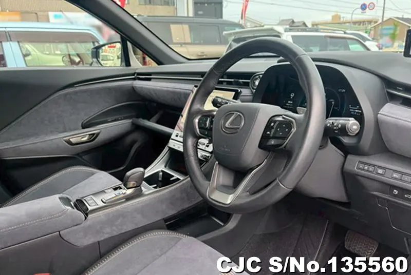 2025 Lexus / LBX Stock No. 135560