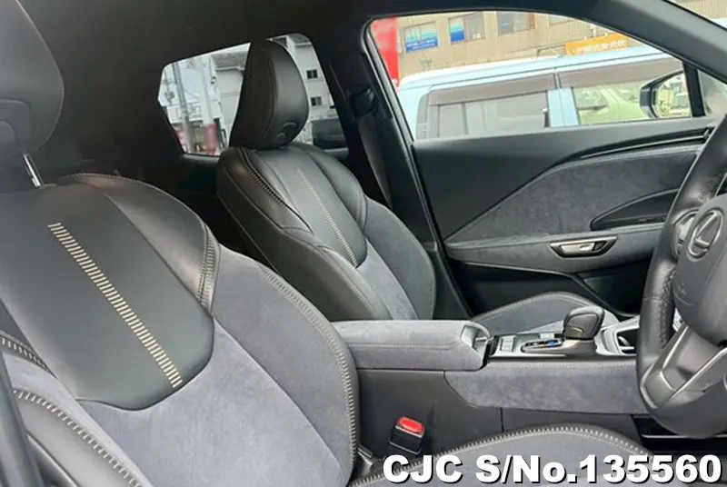 2025 Lexus / LBX Stock No. 135560