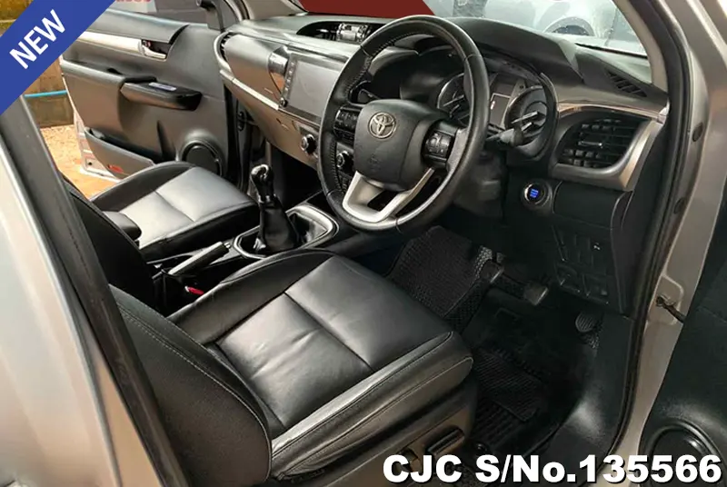 2020 Toyota / Hilux / Revo Stock No. 135566