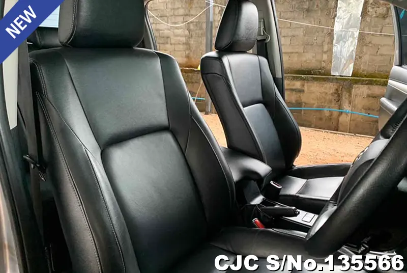2020 Toyota / Hilux / Revo Stock No. 135566