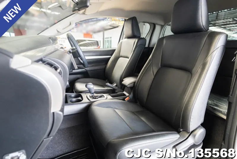 2025 Toyota / Hilux / Revo Stock No. 135568